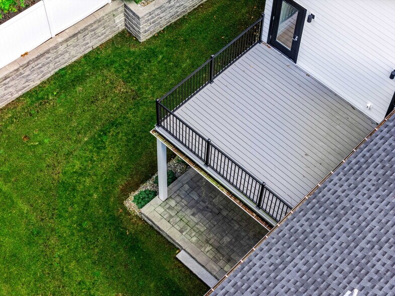 More Photos Of 678 Dedham St, Newton Specialty For Sale