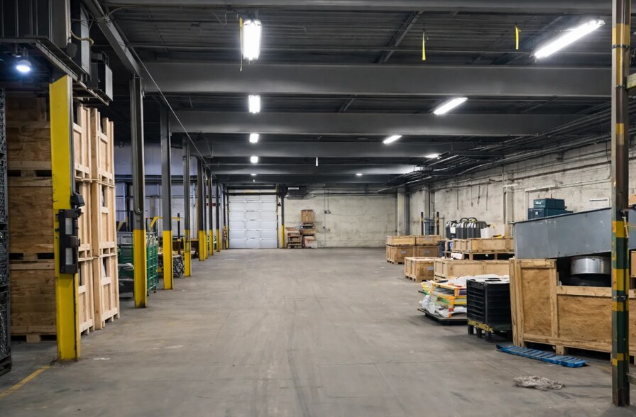More Photos Of 800 S Gilbert St, Danville Warehouse For Sale