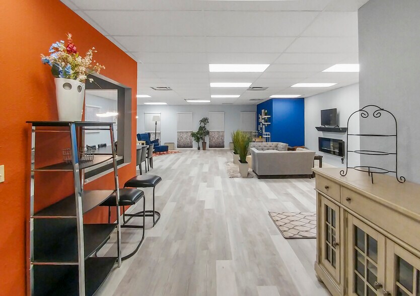 More Photos Of 2380 S Broadway, Denver Storefront Retail Office For Sale