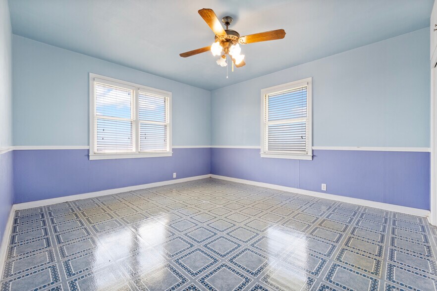 More Photos Of Helton Ranch, Briscoe Land For Sale