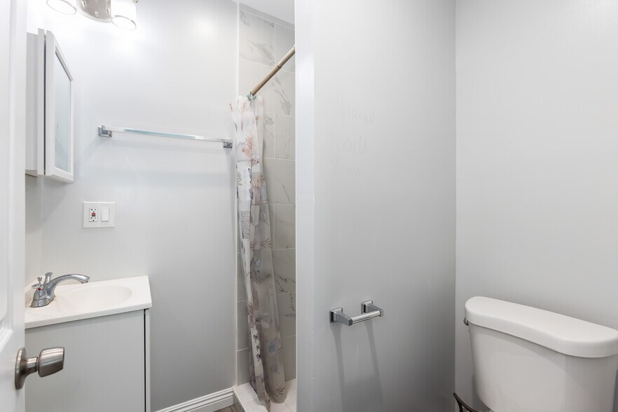 More Photos Of 406 S St Andrews Pl, Los Angeles Apartments For Sale