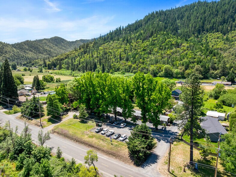 More Photos Of 5333 Rogue River Hwy, Gold Hill Multifamily For Sale