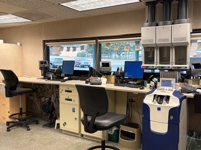 More Photos Of 1612 Congress Pky S, Athens Bank For Sale