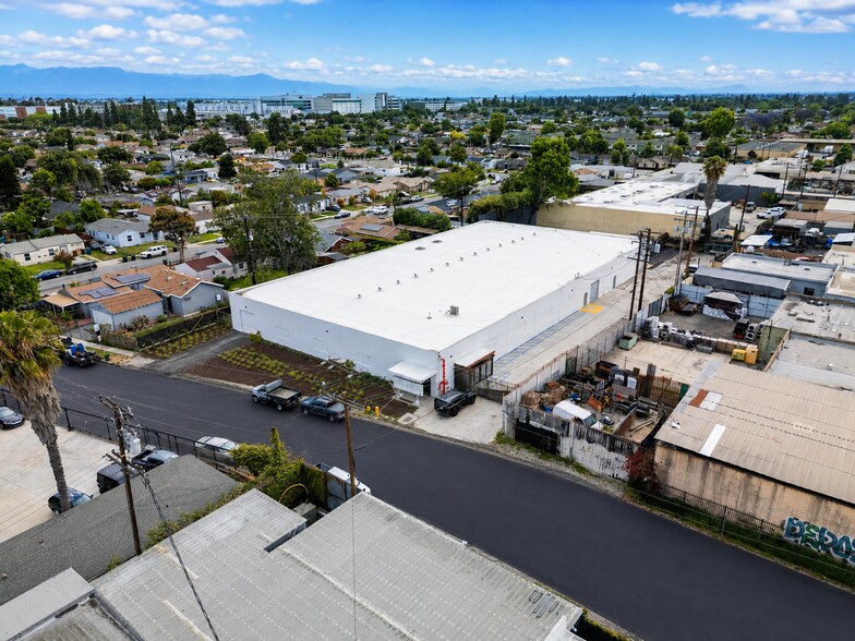 More Photos Of 2728 N Slater Ave, Compton Warehouse For Sale