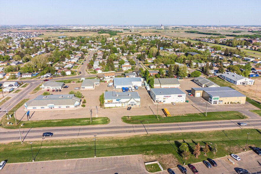 More Photos Of 2711 50 Av, Lloydminster Industrial For Sale