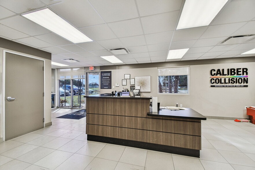 More Photos Of 4811 W Sligh Ave, Tampa Warehouse For Sale