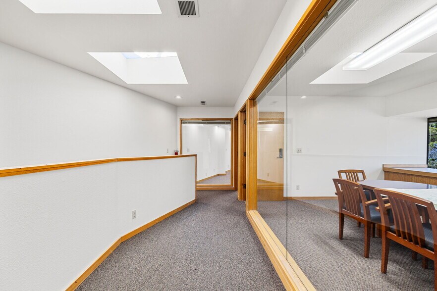 More Photos Of 610 Davis St, Santa Rosa Office Residential For Sale