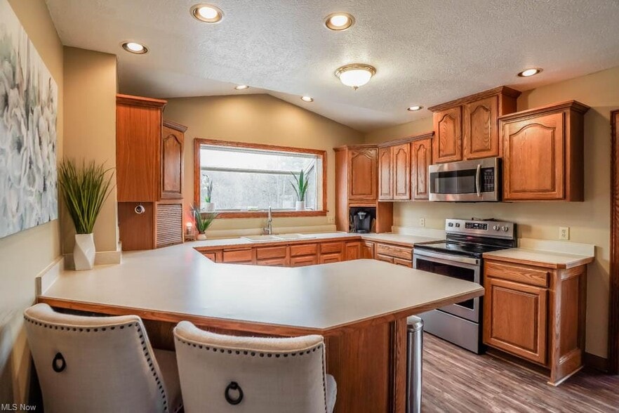 More Photos Of 11316 Cleveland Ave NW, Uniontown Office Residential For Sale