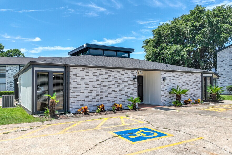 More Photos Of 300 S John Redditt Dr, Lufkin Apartments For Sale