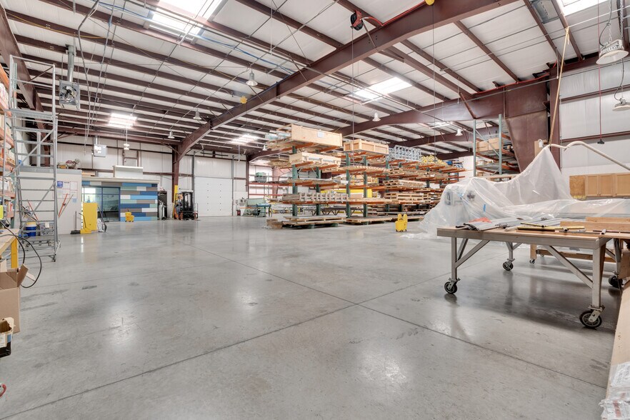 More Photos Of 1326 Progress Dr, Front Royal Flex For Sale