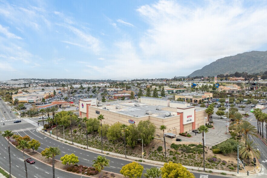 More Photos Of 12530 Day St, Moreno Valley Freestanding For Lease