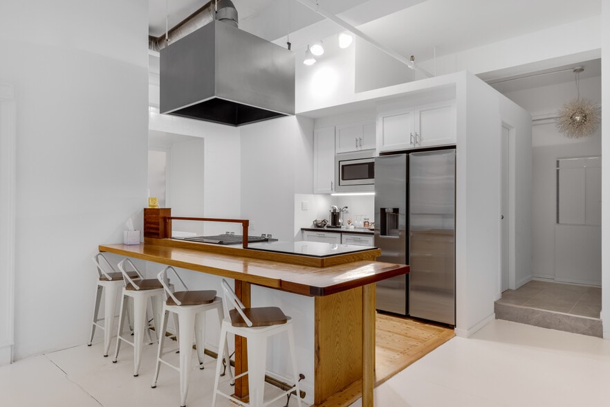 More Photos Of 335 W 38th St, New York Apartments For Sale