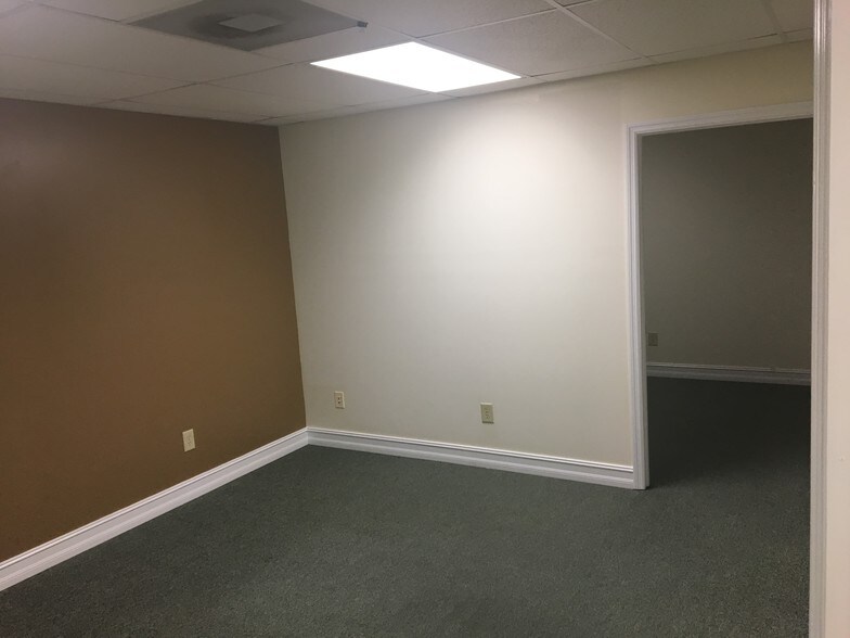 More Photos Of 420 Industrial Blvd, Baldwin Manufacturing For Sale