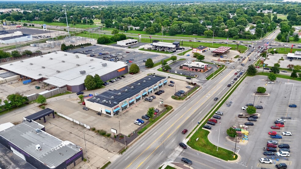 More Photos Of 2979 Lindbergh Blvd, Springfield Storefront Retail Office For Lease