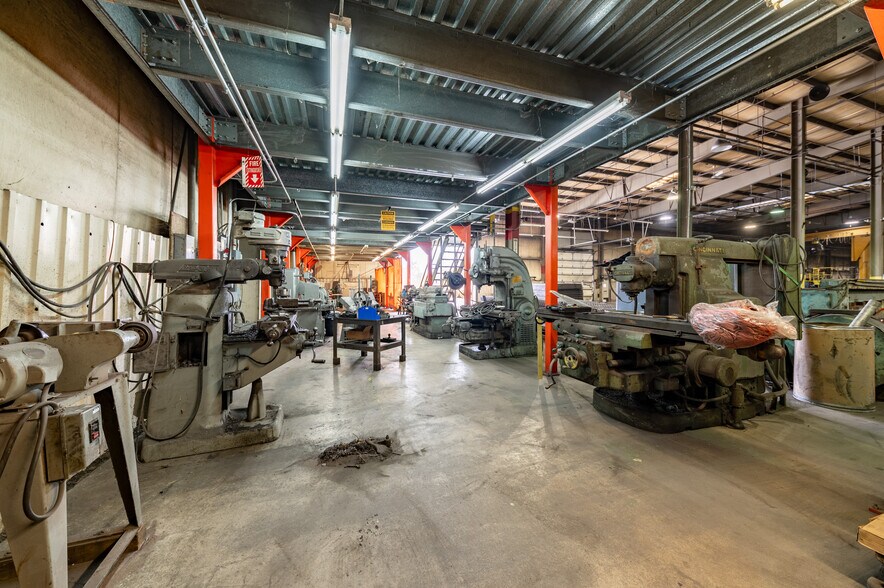 More Photos Of 714 Braddock View Dr, Mount Braddock Warehouse For Lease