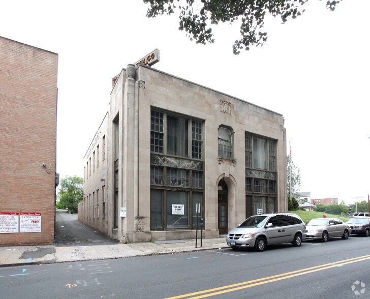 More Photos Of 20-24 Washington St, New Britain Office For Lease