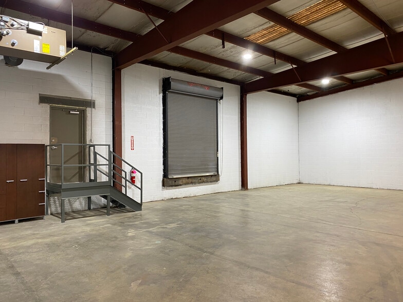 More Photos Of 205 Brick Kiln Rd, Winchester Warehouse For Sale