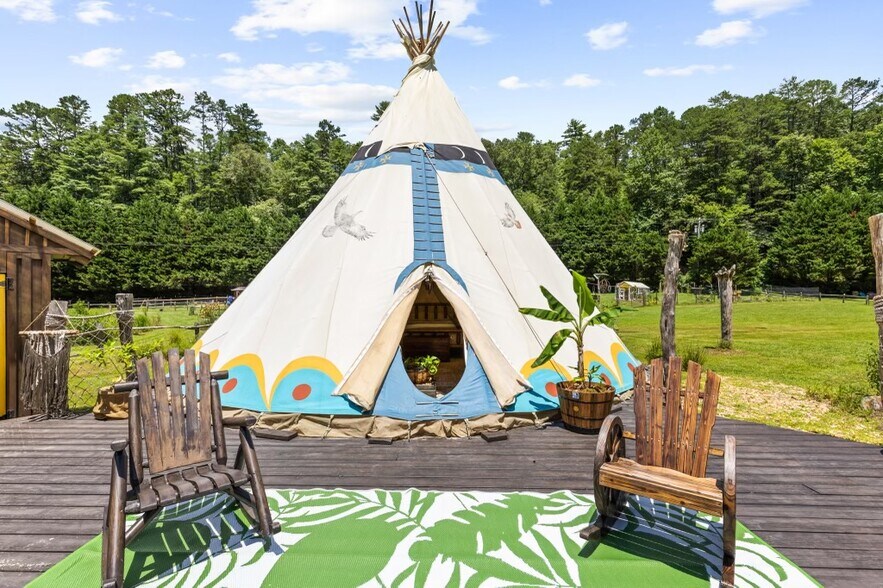 More Photos Of 32 Owl Creek Rd, Murphy Trailer Camper Park For Sale