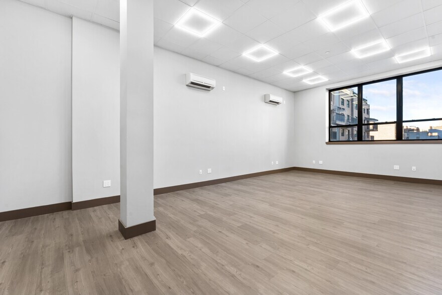 More Photos Of 48-50 Spencer St, Brooklyn Warehouse For Lease