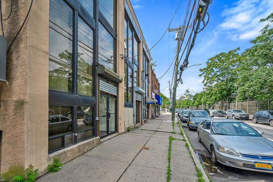 More Photos Of 1142A S Railroad Ave, Staten Island Office For Sale