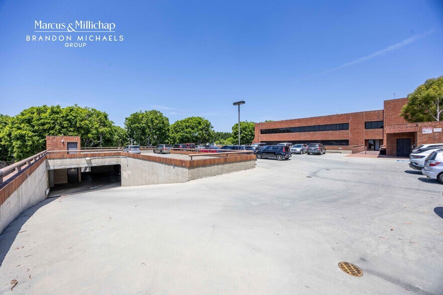More Photos Of 7200-7202 Greenleaf Ave, Whittier Office For Sale