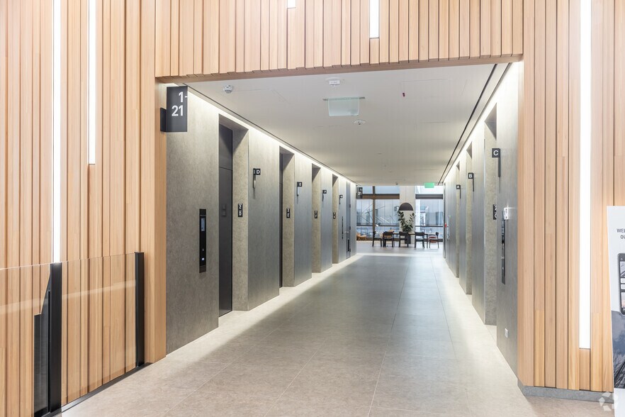 More Photos Of 1300 SW Fifth Ave, Portland Unknown For Lease