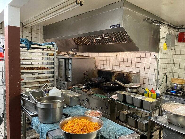More Photos Of 31956 Hilltop Blvd, Running Springs Restaurant For Sale