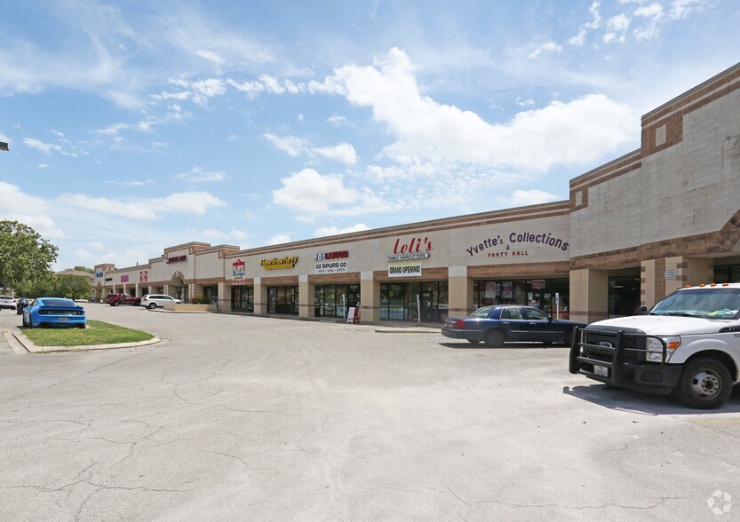 More Photos Of 15150 Nacogdoches Rd, San Antonio Unknown For Lease