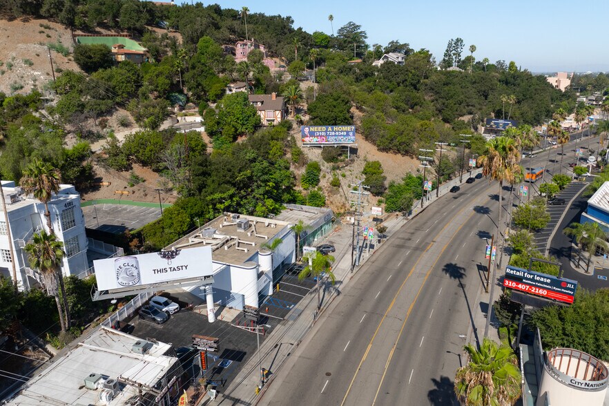 More Photos Of 12532 Ventura Blvd, Studio City Medical For Sale