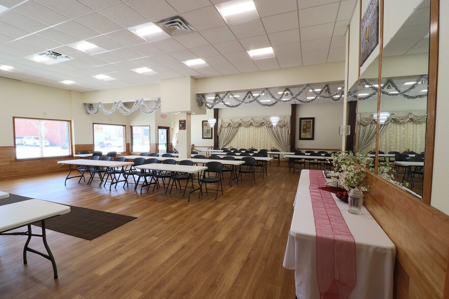 More Photos Of 620 2nd St, Kenyon Storefront For Sale