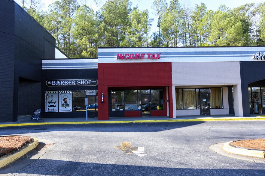 More Photos Of 8610 Roswell Rd, Atlanta Unknown For Lease