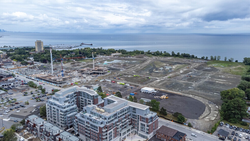 More Photos Of 70 S Mississauga Rd, Mississauga Storefront Retail Office For Lease