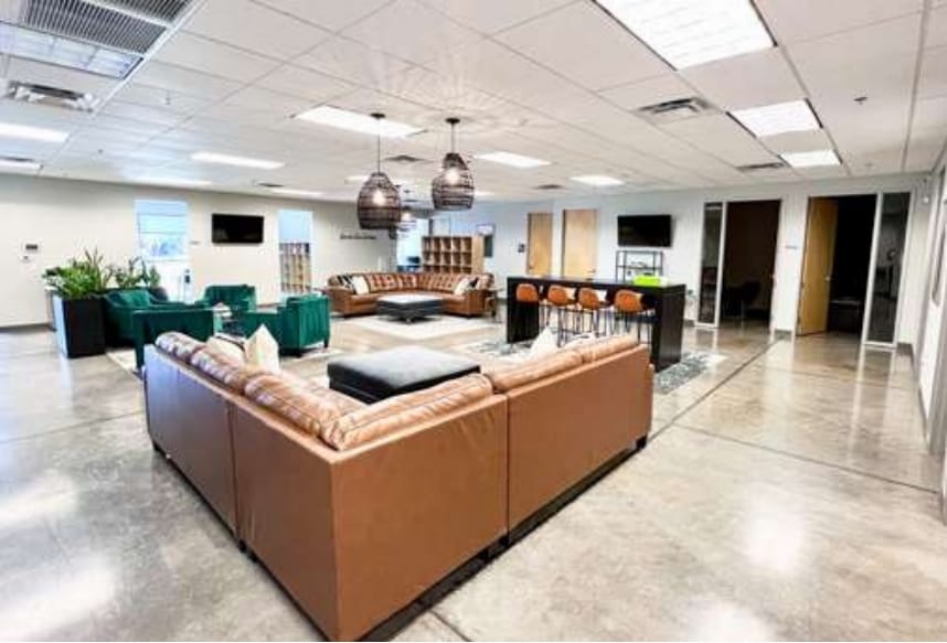 More Photos Of 2045 S Vineyard, Mesa Medical For Sale
