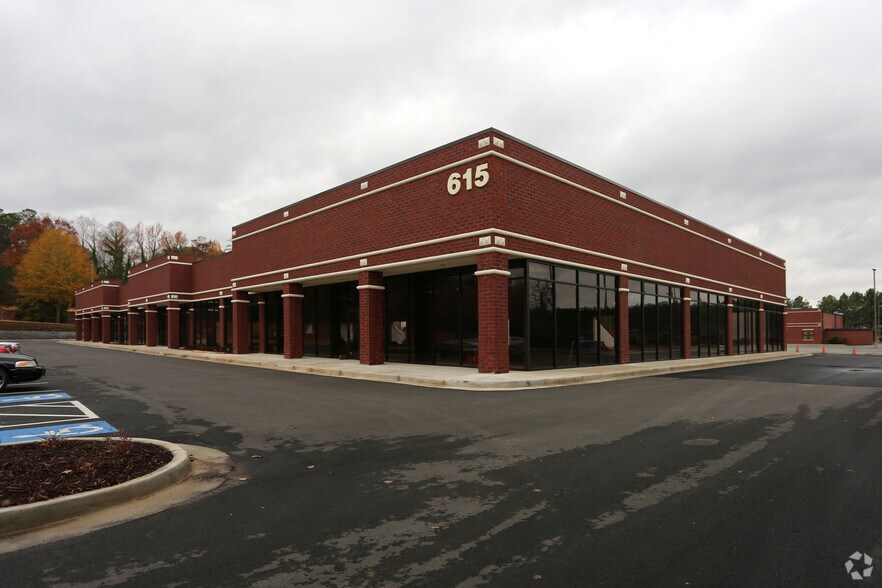 More Photos Of 605 Molly Ln, Woodstock Unknown For Lease