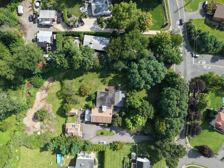 More Photos Of 184 S Pascack Rd, Nanuet Healthcare For Sale