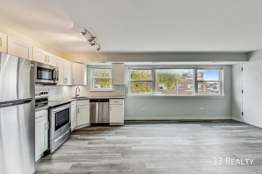 More Photos Of 501-551 W Euclid Ave, Arlington Heights Apartments For Sale