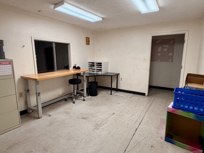 More Photos Of 75 United Dr, Jackson Warehouse For Sale