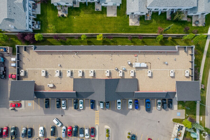 More Photos Of 3 Stonegate Dr NW, Airdrie Freestanding For Lease