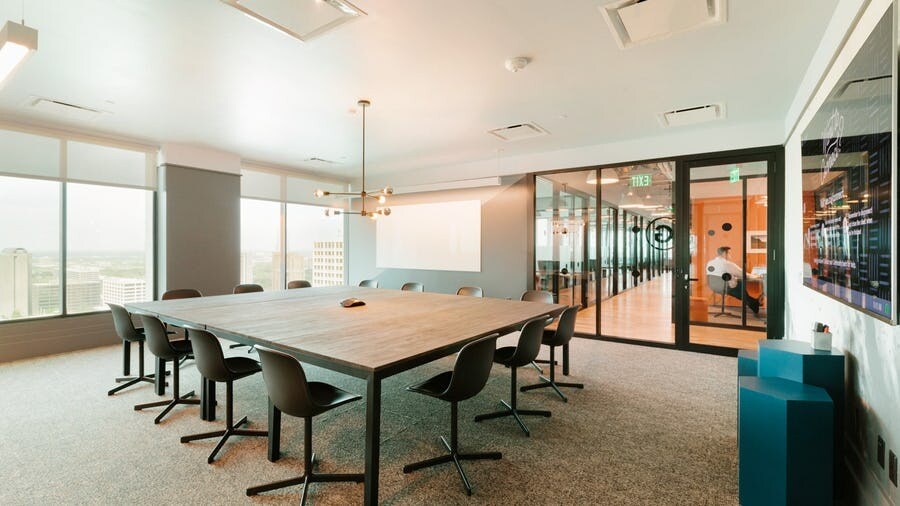 More Photos Of 2700 Post Oak Blvd, Houston Office For Lease
