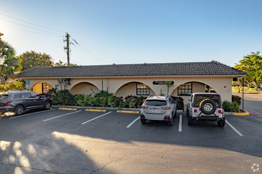 More Photos Of 7390 NW 5th St, Plantation Unknown For Lease