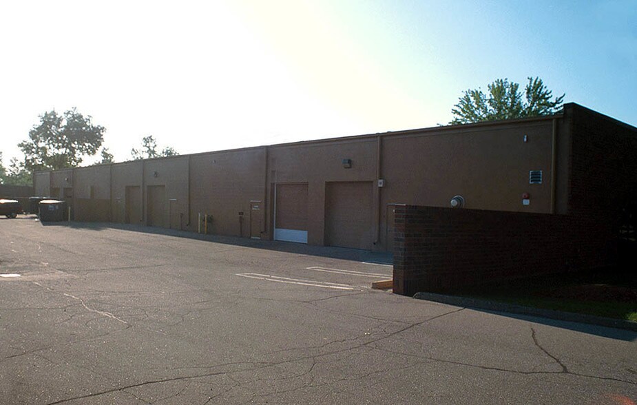 More Photos Of 21666 Melrose Ave, Southfield Industrial For Sale