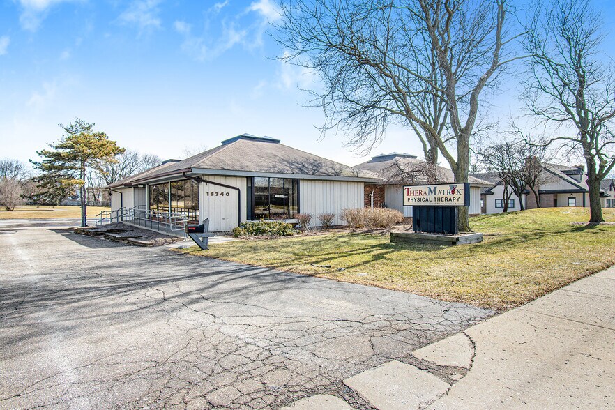More Photos Of 18340 Middlebelt Rd, Livonia Office For Sale