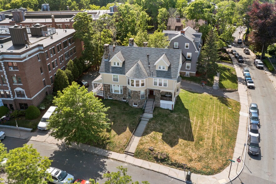 More Photos Of 14 Chiswick Rd, Brighton Apartments For Sale