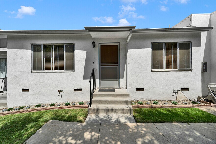 More Photos Of 938 15th St, Santa Monica Apartments For Sale
