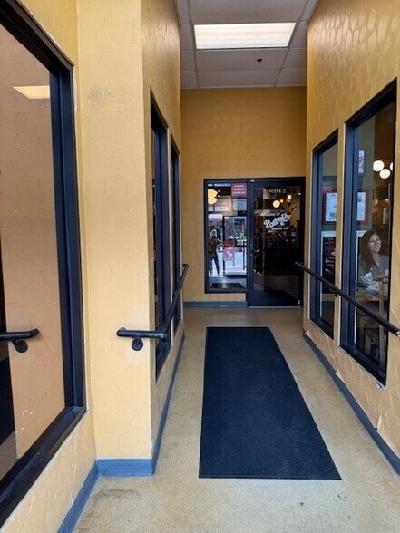 More Photos Of 517 E Kirkwood Ave, Bloomington Storefront Retail Office For Lease