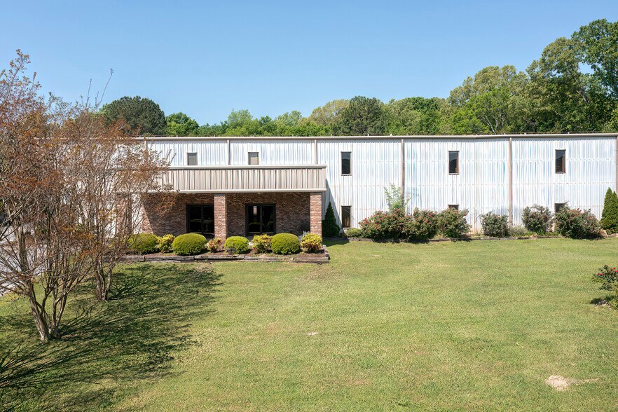 More Photos Of 419 Phillipians Blvd, Pelham Specialty For Sale