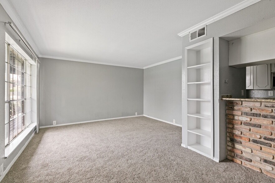More Photos Of 3015 Greenridge Dr, Houston Apartments For Sale