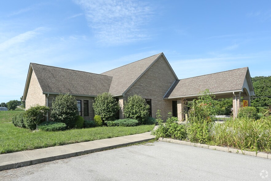 Primary Photo Of 7820 S Voyles Rd, Pekin Medical For Lease