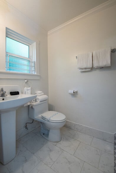 More Photos Of 18239 Main St, Jamestown Hotel For Sale