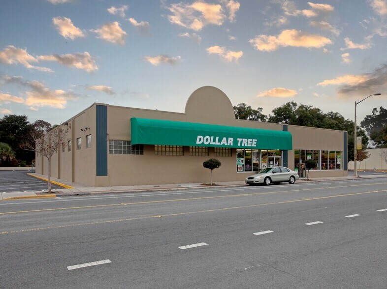 Primary Photo Of 1610 Edgewater Dr, Orlando Freestanding For Sale